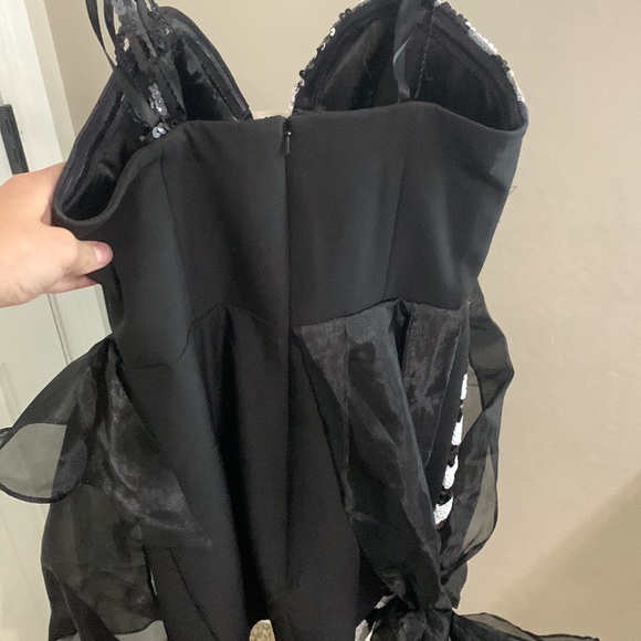 Lusso Australia dress - Picture 8 of 10